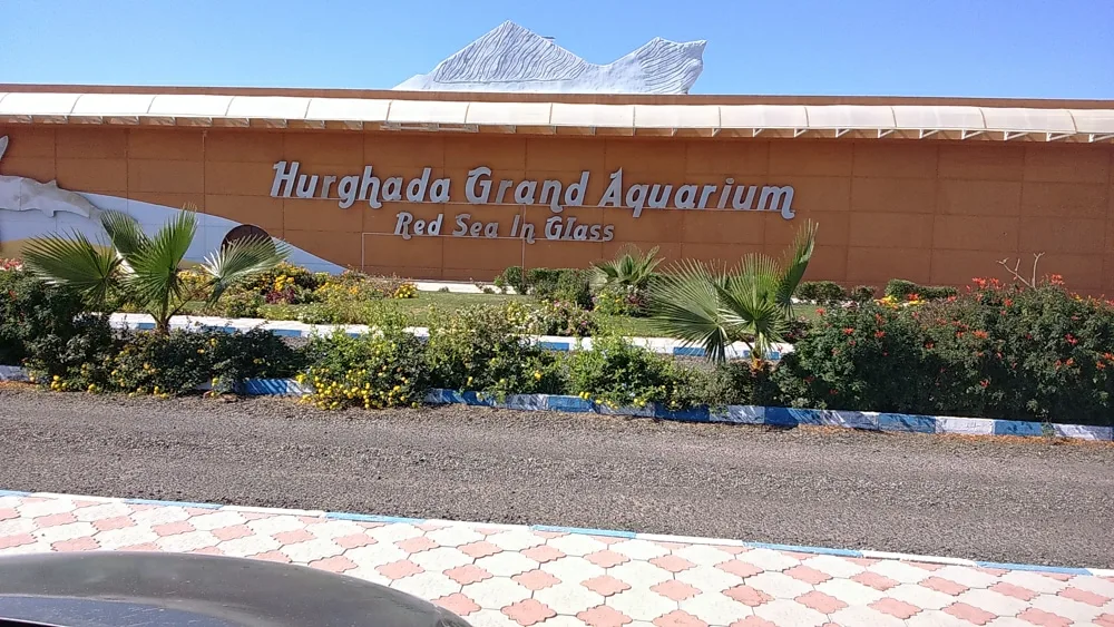 1Trip to the Grand Aquarium and Zoo in Hurghada.