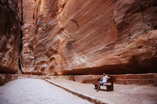 3Тур у Петру - з Шарм-ель-Шейху на поромі, пориньте в таємниці стародавнього світу! 🏛️ ✨